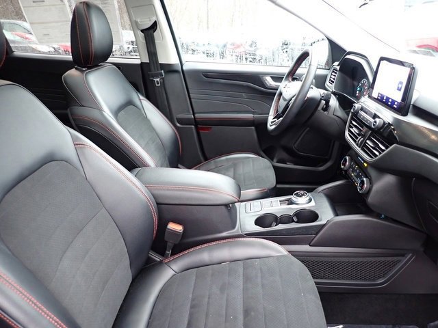 Certified 2022 Ford Escape SEL w/ SEL Stealth AWD Package image 12