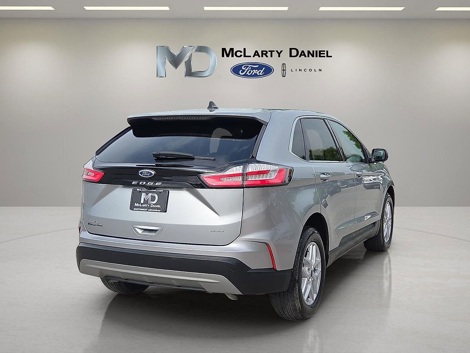 Certified 2023 Ford Edge SEL w/ Convenience Package AWD/4WD image 5