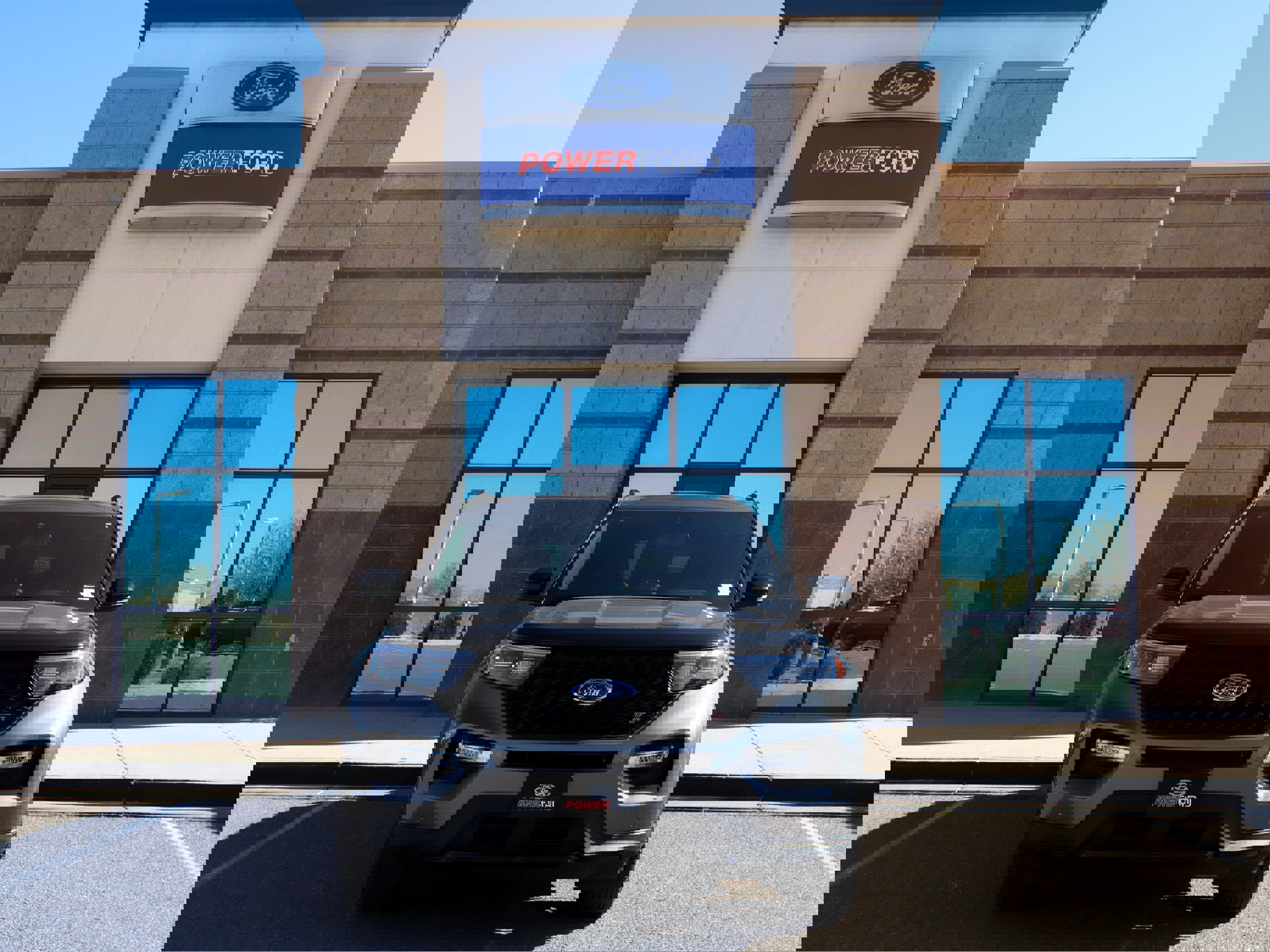 Certified 2024 Ford Explorer ST w/ Equipment Group 401A image 8