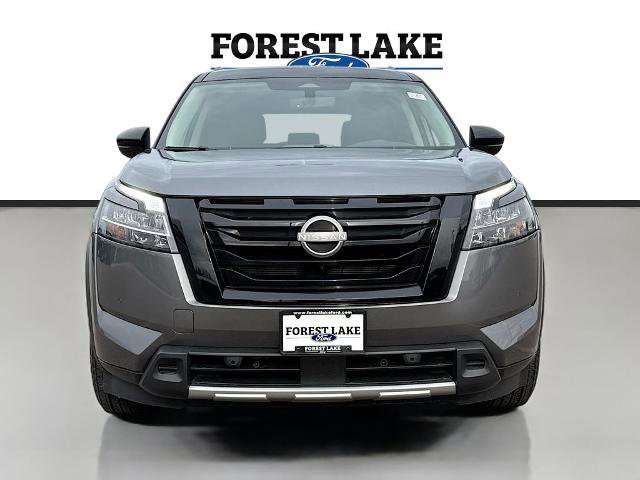 Used 2023 Nissan Pathfinder SL w/ Black Appearance Package AWD/4WD image 2