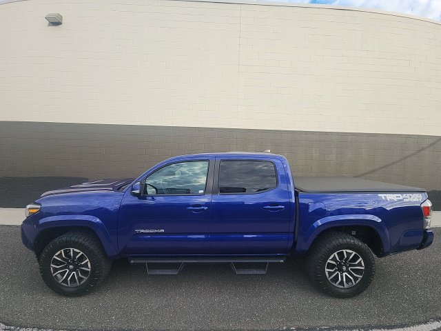 Used 2022 Toyota Tacoma TRD Sport AWD/4WD image 3