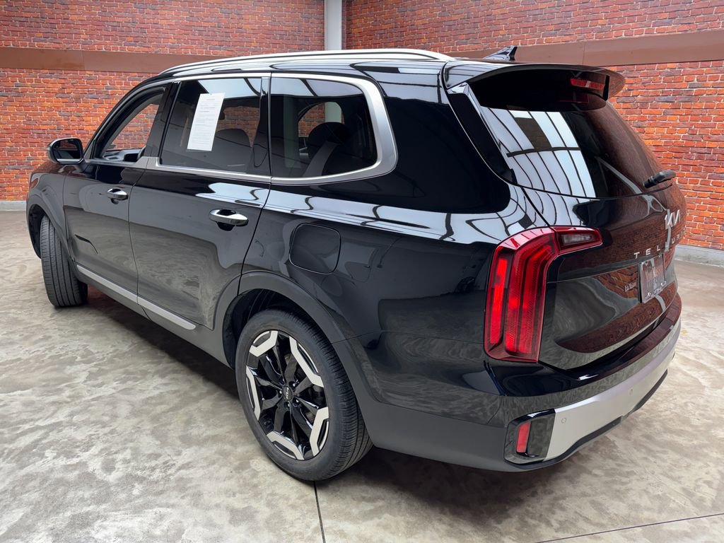 Used 2023 Kia Telluride S AWD/4WD image 2