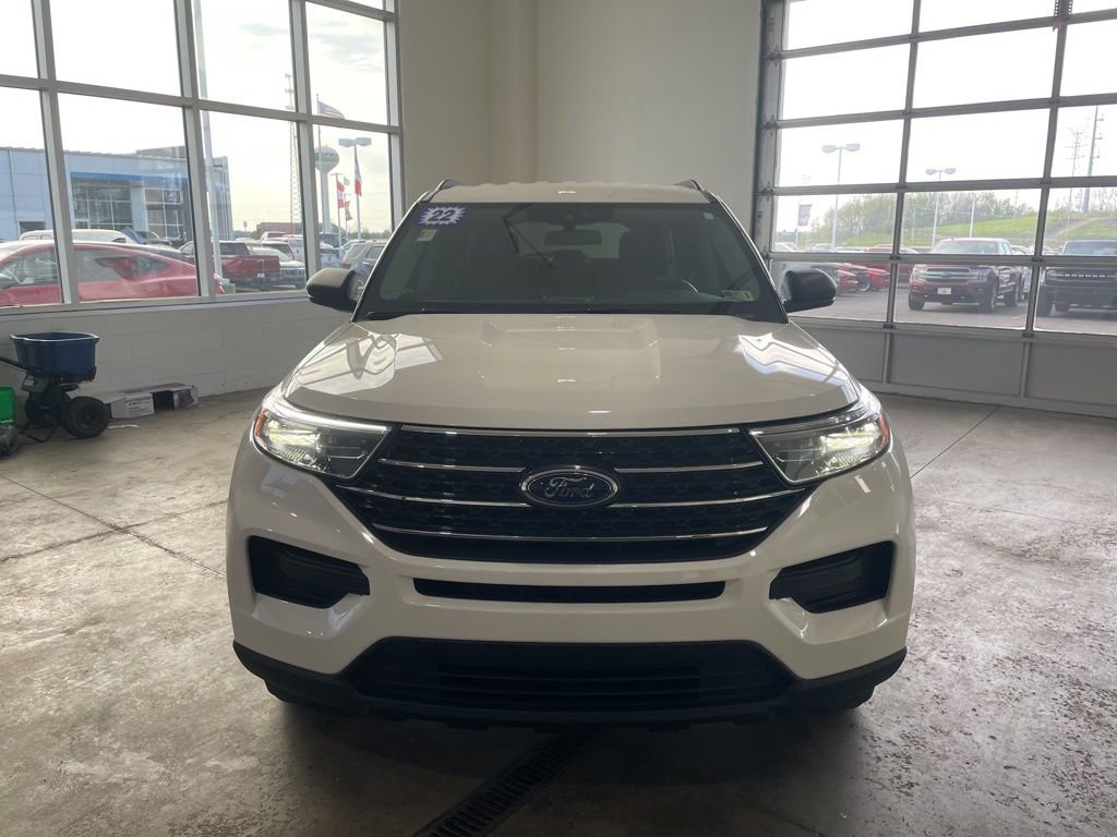 Certified 2022 Ford Explorer XLT w/ Class IV Trailer Tow Package AWD/4WD image 2