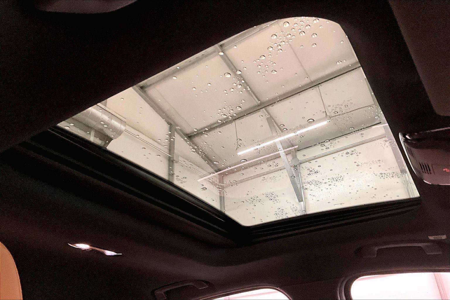 Used 2022 BMW 330i xDrive 330i xDrive w/ Driving Assistance Package image 21