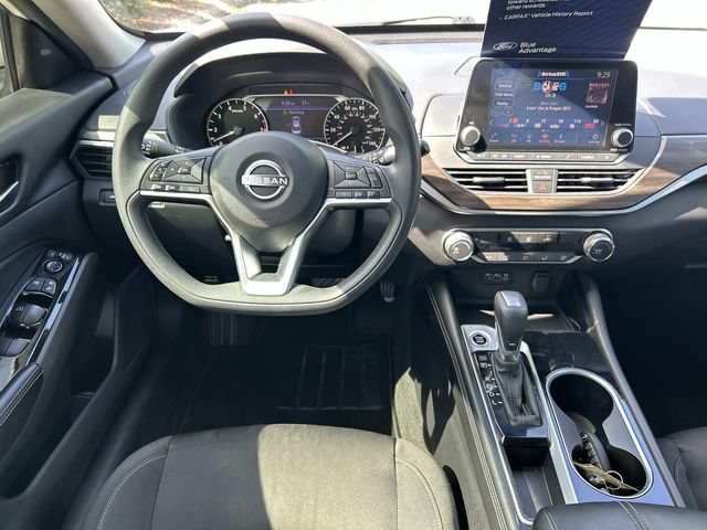 Used 2023 Nissan Altima 2.5 SV FWD image 14