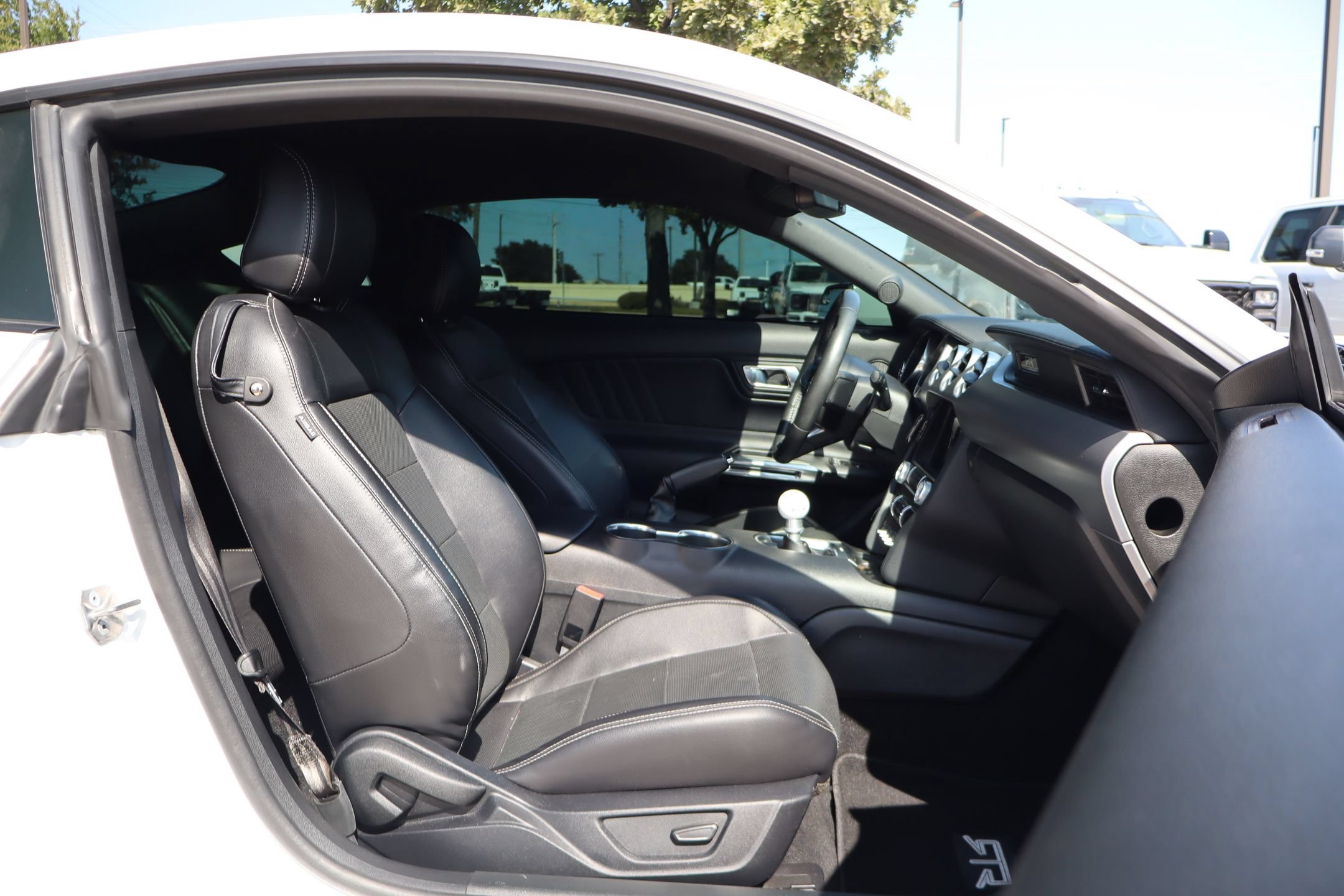 Certified 2020 Ford Mustang GT Premium w/ Black Accent Package RWD image 28