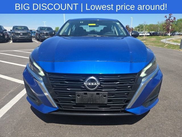 Used 2025 Nissan Altima 2.5 SV FWD image 3