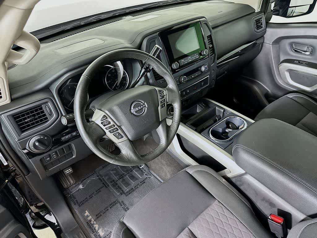 Used 2024 Nissan Titan SV w/ SV Convenience Package AWD/4WD image 2