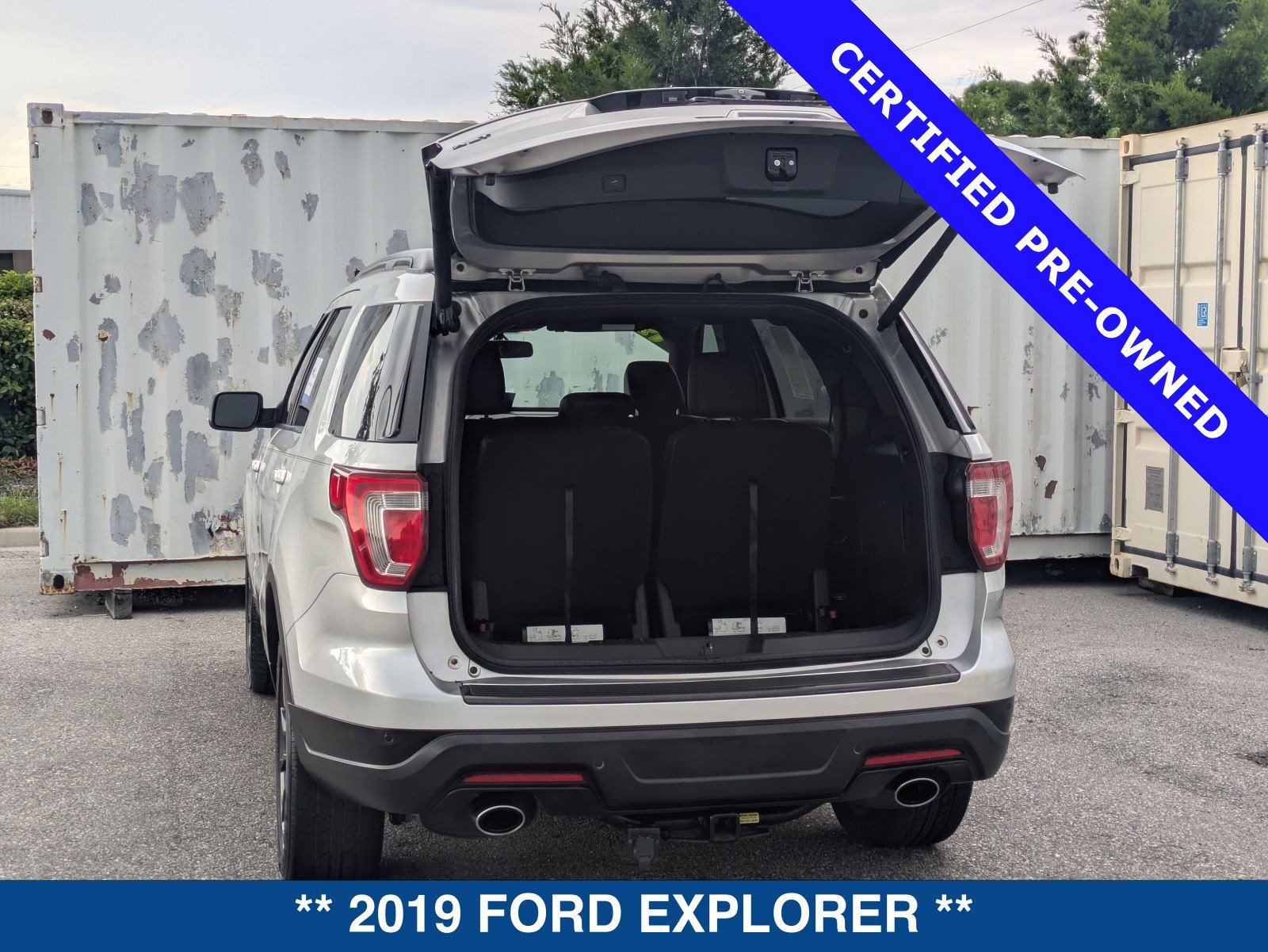 Certified 2019 Ford Explorer XLT w/ Equipment Group 202A FWD image 14
