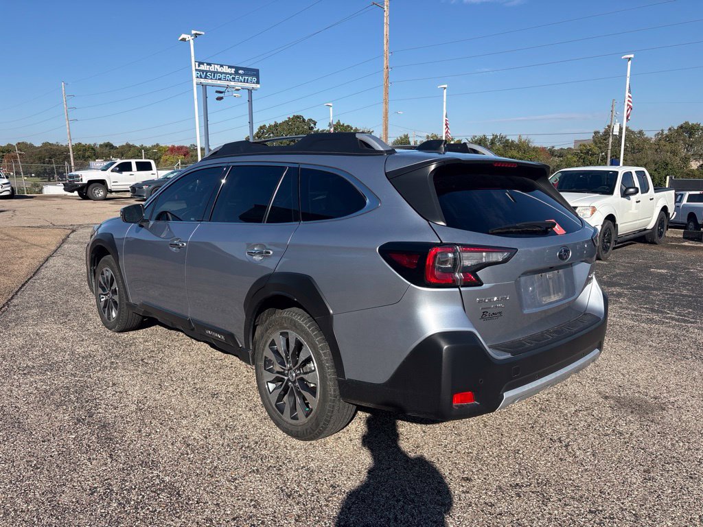 Used 2024 Subaru Outback Touring AWD/4WD image 5