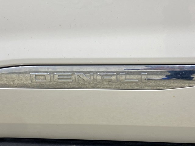 Used 2017 GMC Acadia Denali w/ Technology Package AWD/4WD image 30