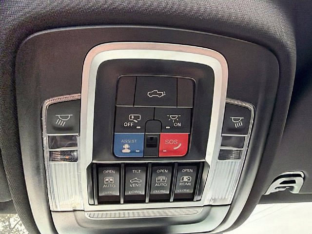 Used 2024 RAM 1500 Laramie AWD/4WD image 30