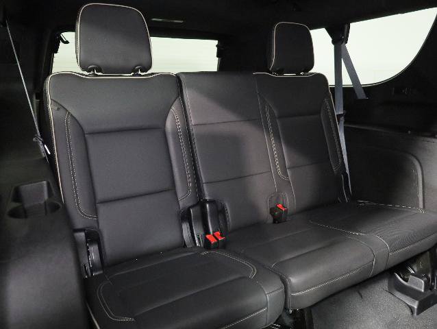 Used 2023 GMC Yukon XL SLT w/ SLT Premium Package AWD/4WD image 11