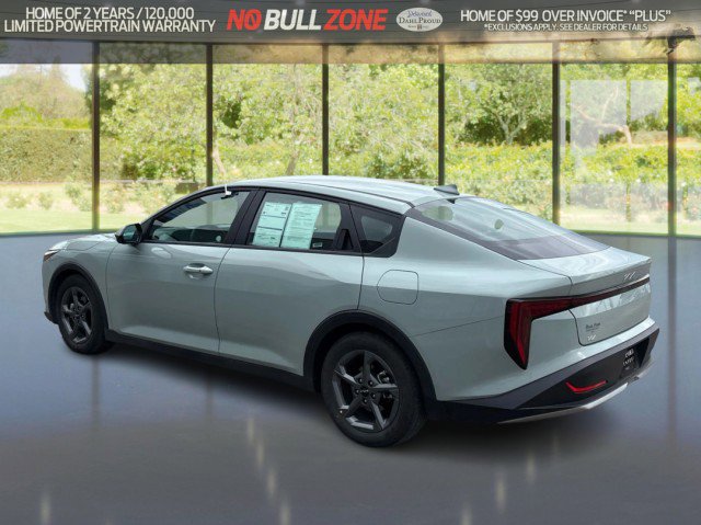 Used 2025 Kia K4 FWD image 3