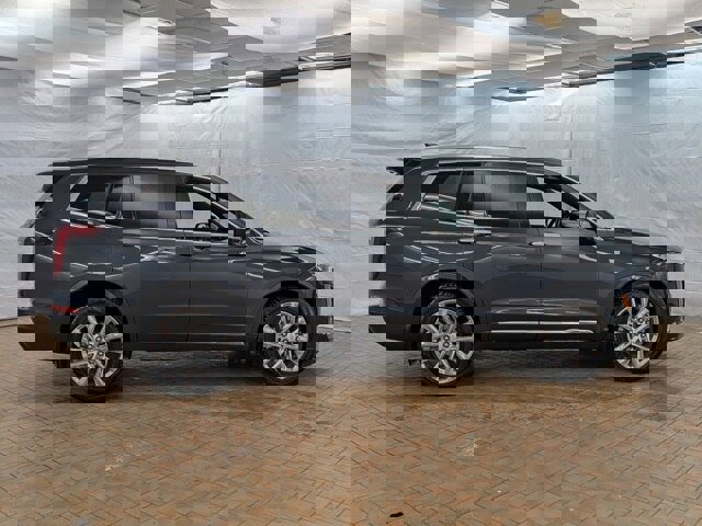 Used 2022 Cadillac XT6 Premium Luxury w/ Technology Package image 8