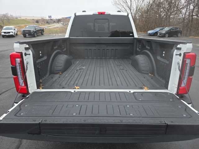 Certified 2025 Ford F250 Platinum AWD/4WD image 15