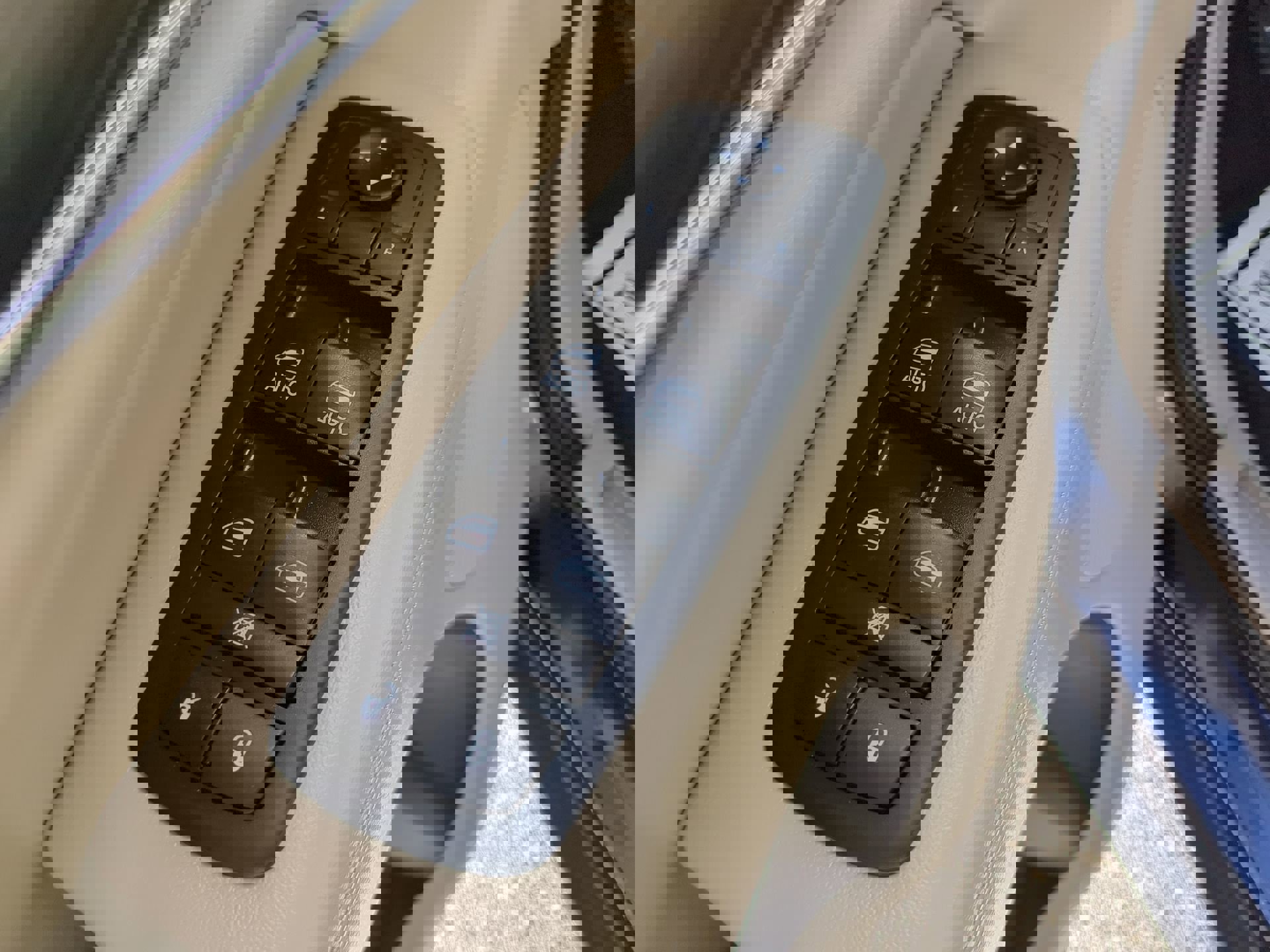 Used 2019 Jeep Grand Cherokee Limited image 47