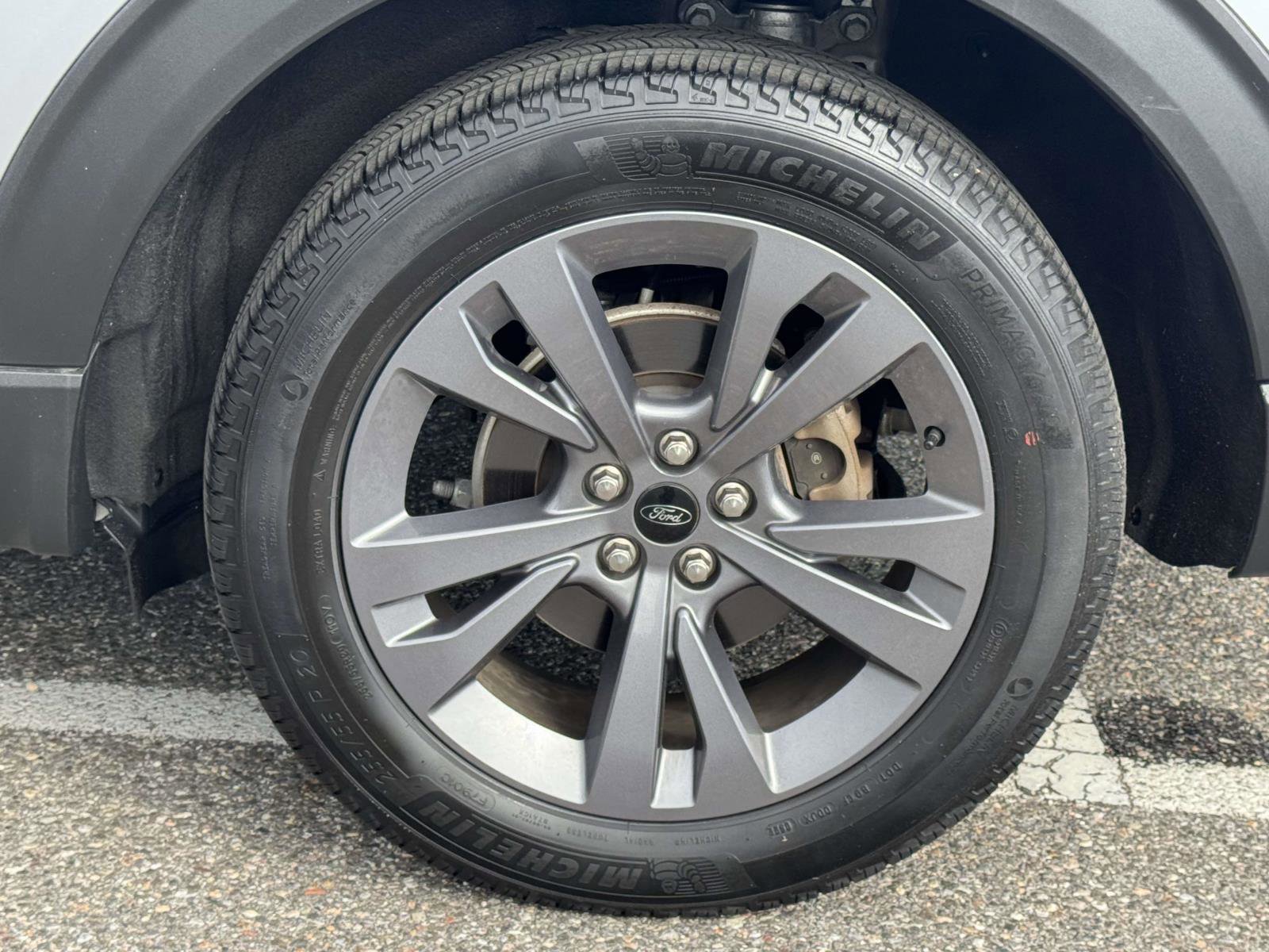 Certified 2022 Ford Explorer XLT w/ Equipment Group 202A image 7