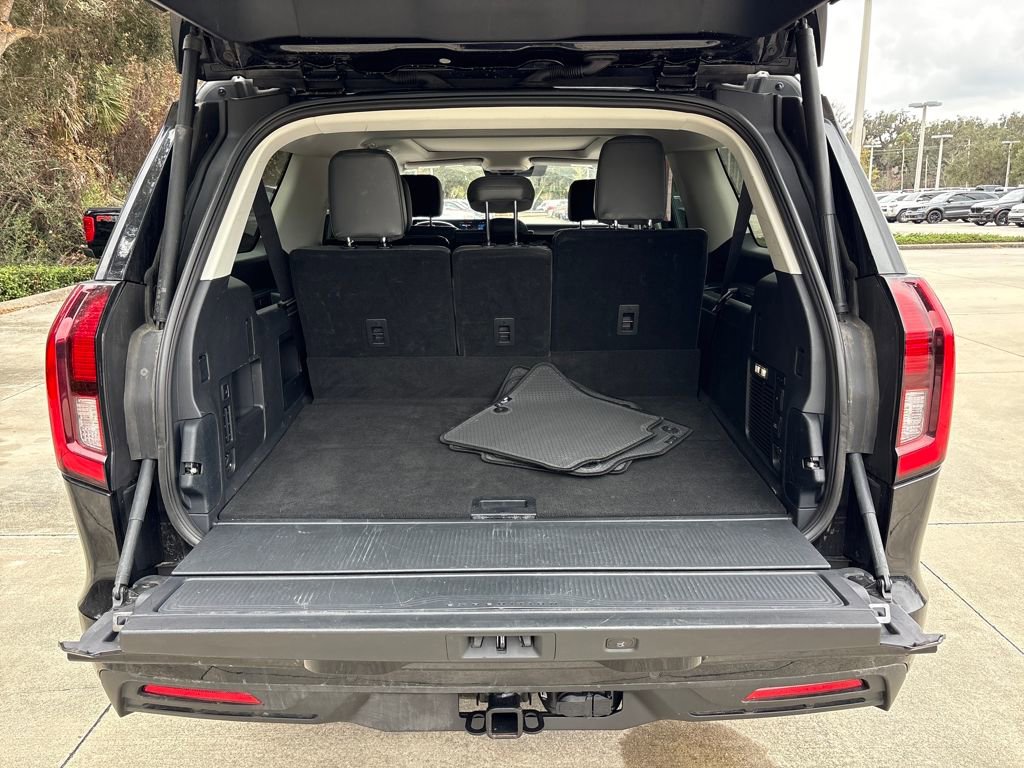 Certified 2025 Ford Expedition Max Active image 33