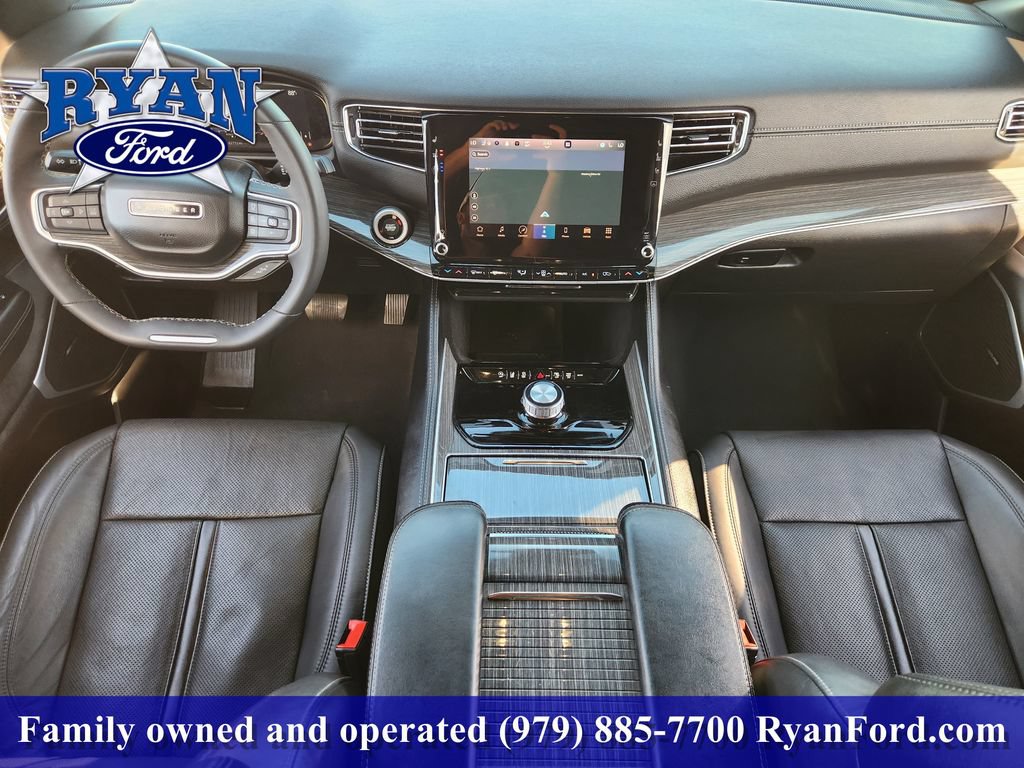 Used 2022 Jeep Wagoneer Series III w/ Flexible Seating Group RWD image 19