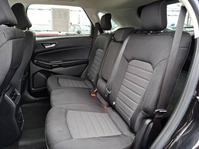 Certified 2023 Ford Edge SE w/ Black Appearance Package AWD/4WD image 10