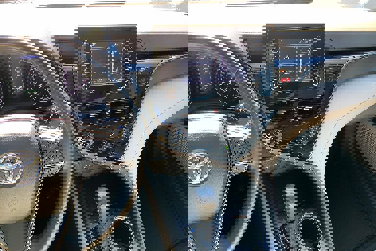 Used 2023 Toyota Camry SE image 9