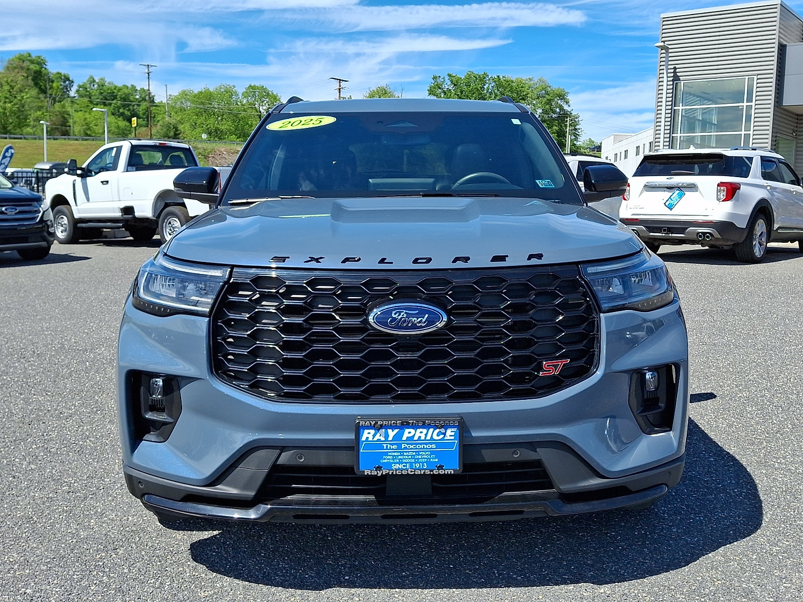 Certified 2025 Ford Explorer ST AWD/4WD image 2