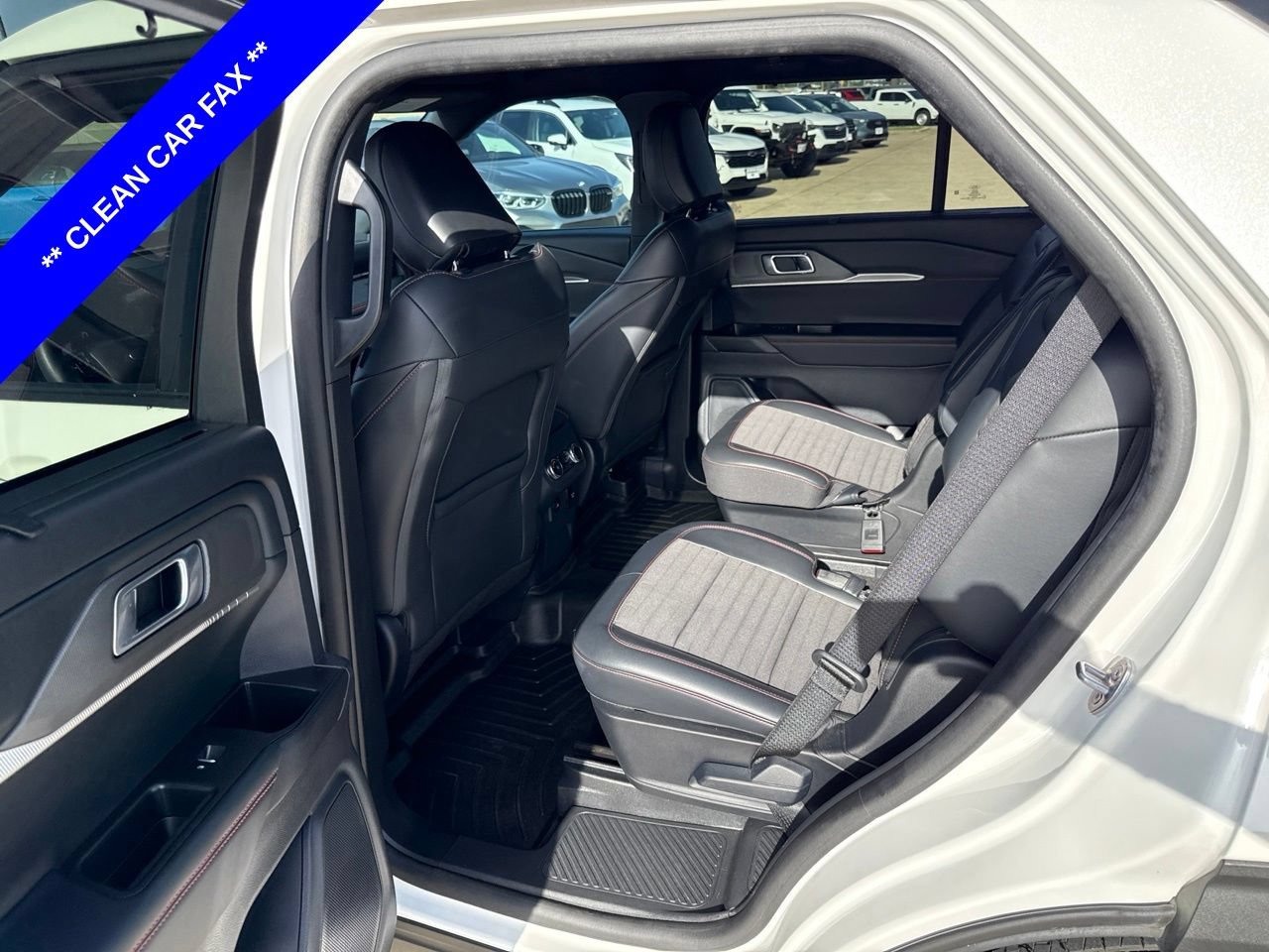 Certified 2025 Ford Explorer ST-Line w/ Premium Package RWD image 7