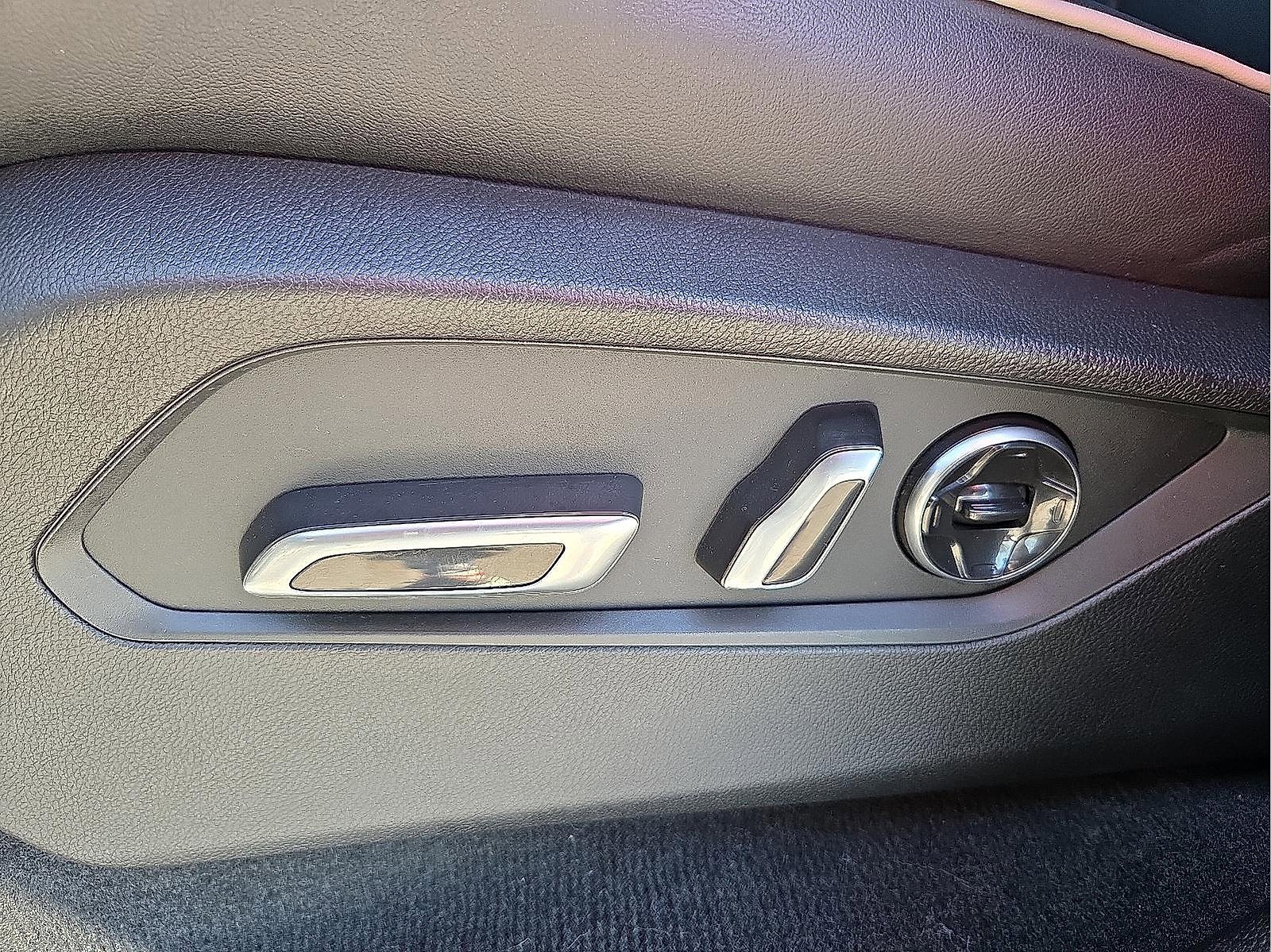 Used 2022 Acura MDX SH-AWD w/ Advance Package image 16