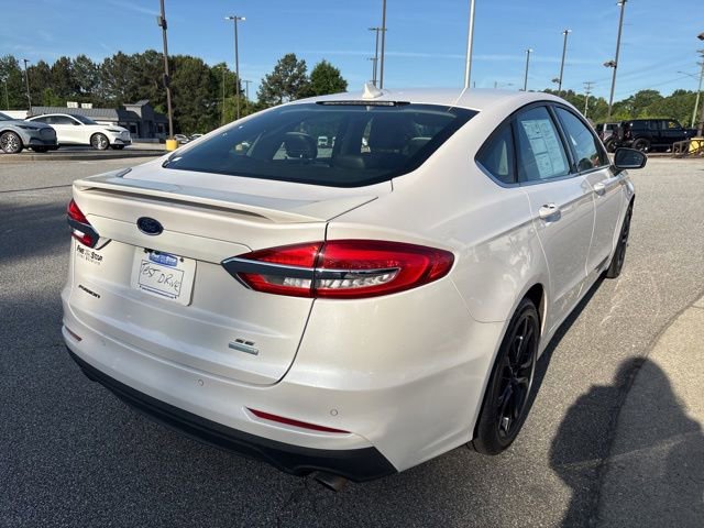 Certified 2019 Ford Fusion SE w/ Equipment Group 151A FWD image 8