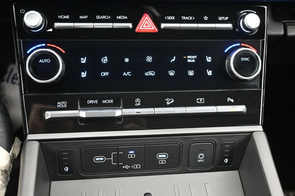 Used 2024 Hyundai Santa Fe Calligraphy FWD image 13