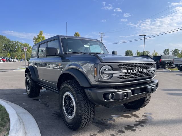Certified 2022 Ford Bronco Badlands w/ Sasquatch Package AWD/4WD image 7