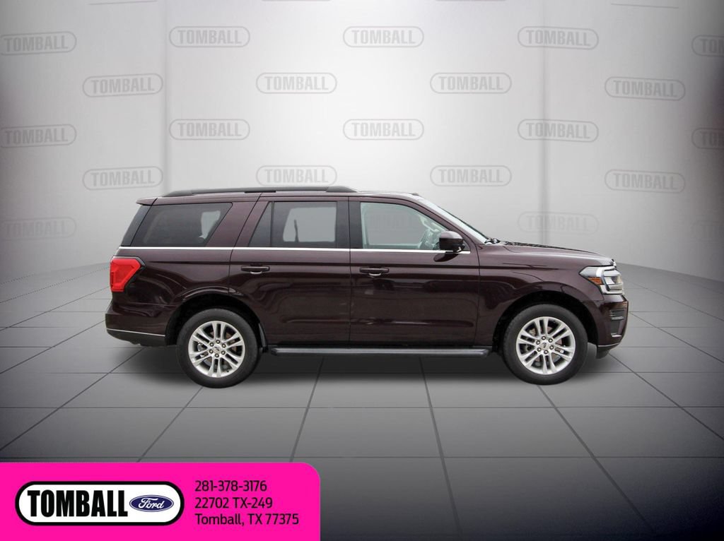 Certified 2024 Ford Expedition XLT RWD image 9
