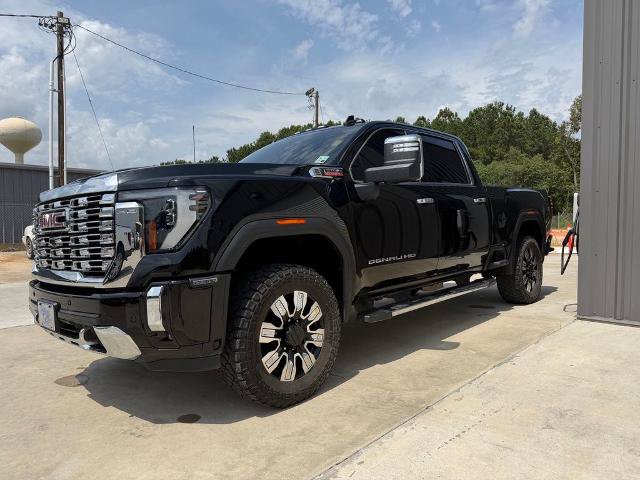 Used 2024 GMC Sierra 2500 Denali w/ Denali Reserve Package AWD/4WD image 2