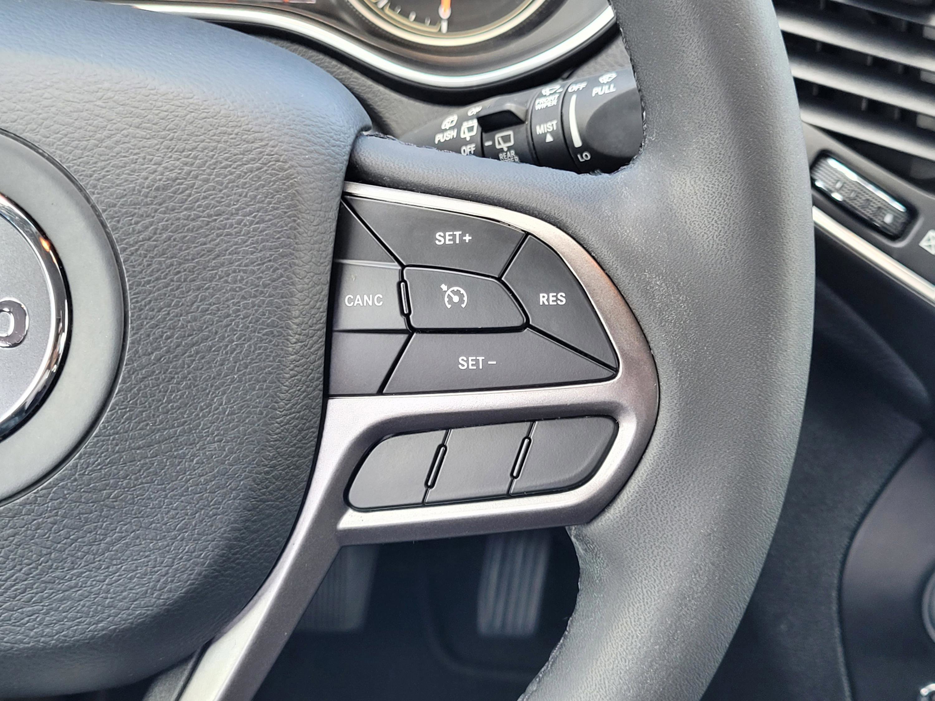 Used 2022 Jeep Cherokee Latitude Lux AWD/4WD image 13