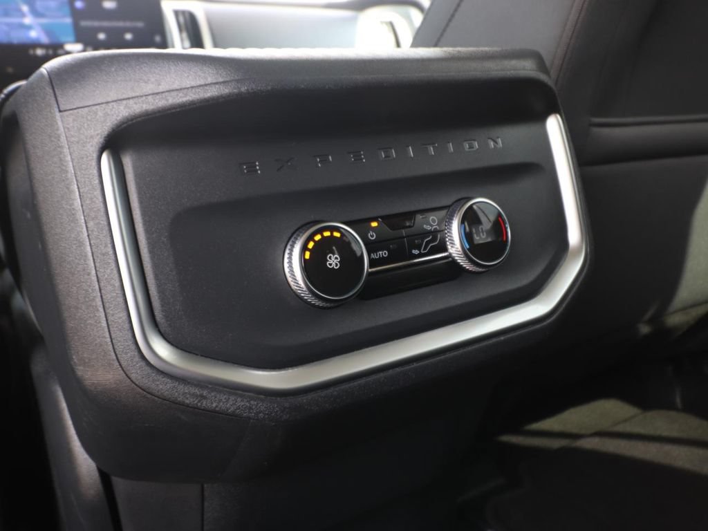 Certified 2025 Ford Expedition Active RWD image 10