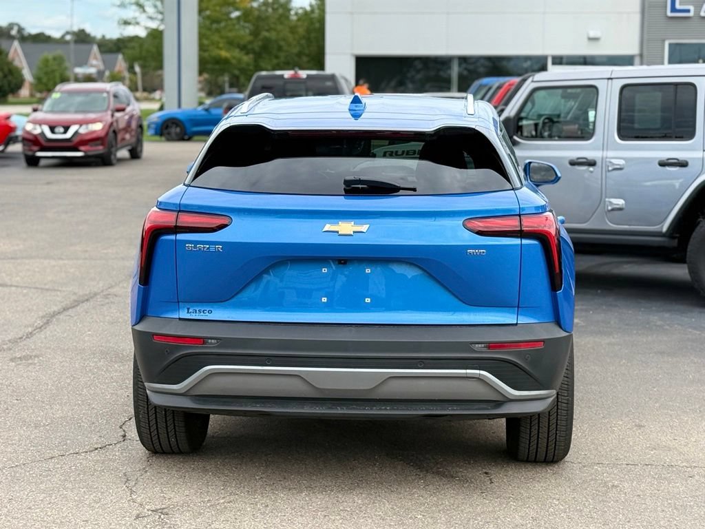 Used 2024 Chevrolet Blazer EV LT AWD/4WD image 34