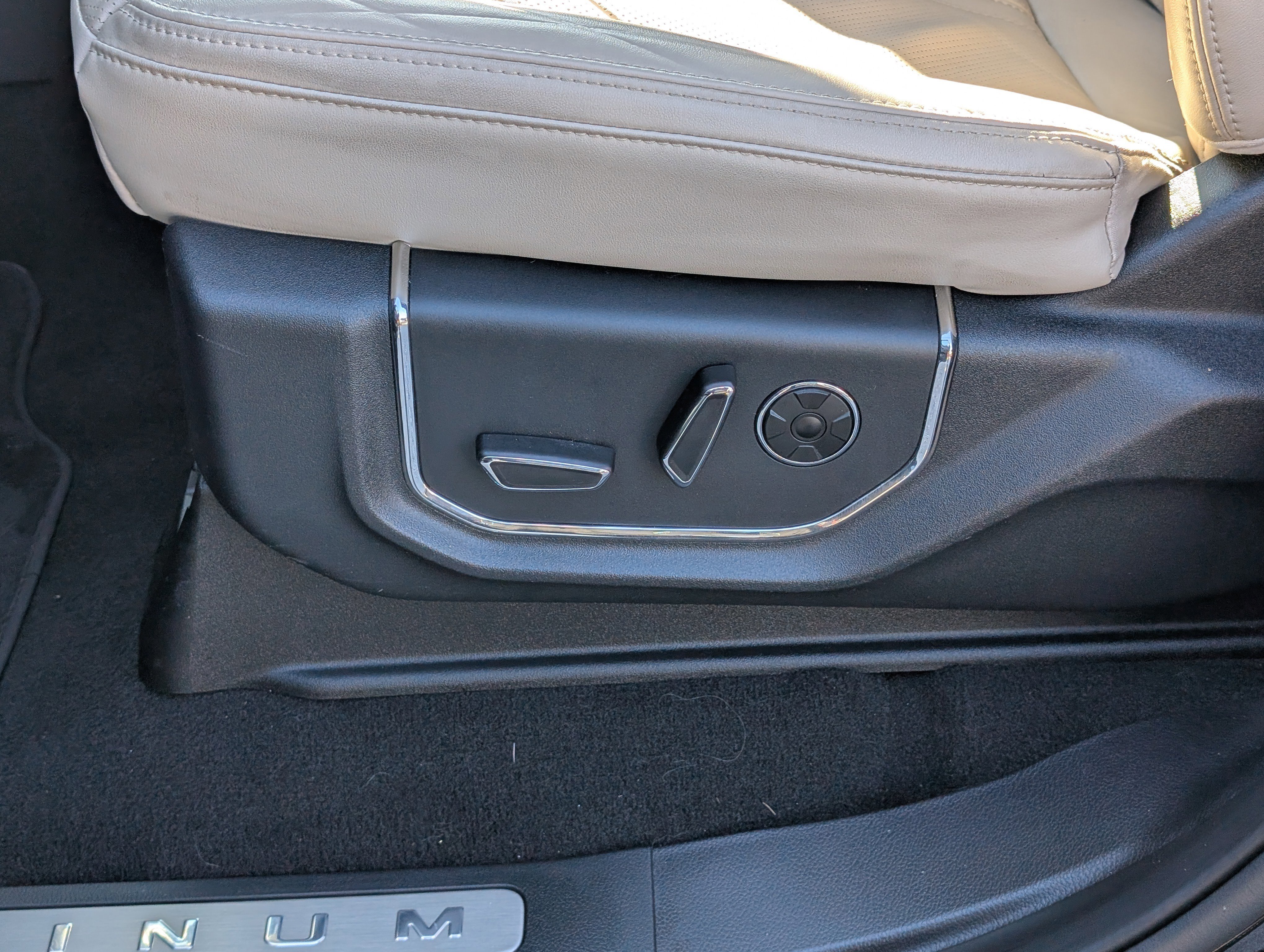 Certified 2024 Ford Expedition Max Platinum image 26