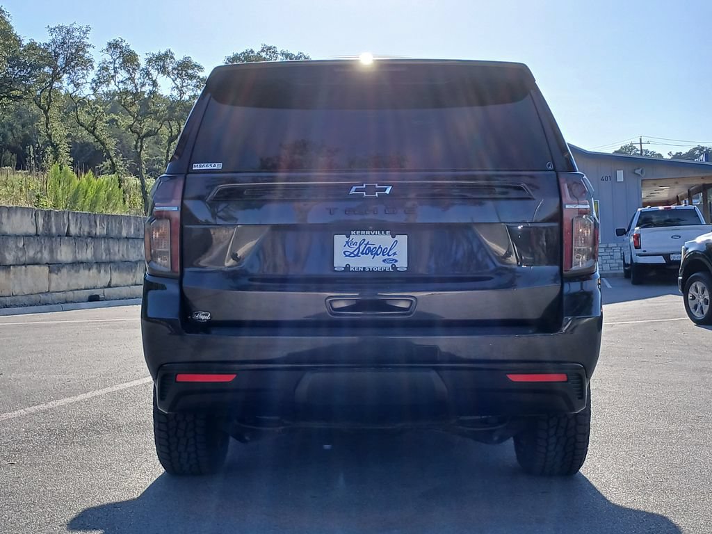 Used 2024 Chevrolet Tahoe Z71 w/ Luxury Package AWD/4WD image 4