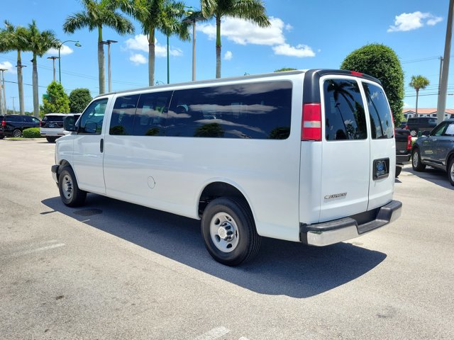 Used 2017 Chevrolet Express 3500 LT w/ LT Preferred Equipment Group RWD image 5