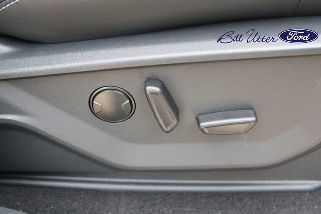 Certified 2025 Ford Expedition Max Platinum w/ Driver's Package AWD/4WD image 12
