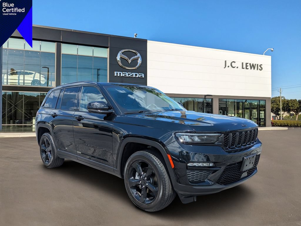 Used 2023 Jeep Grand Cherokee Limited w/ Black Appearance Package