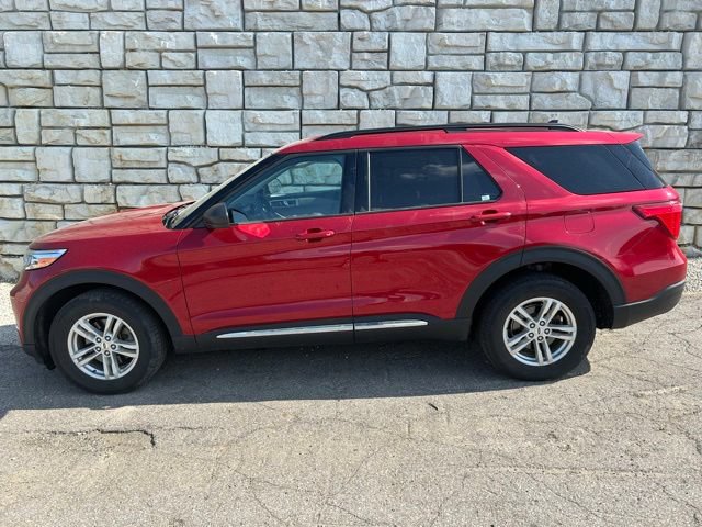 Certified 2023 Ford Explorer XLT AWD/4WD image 3