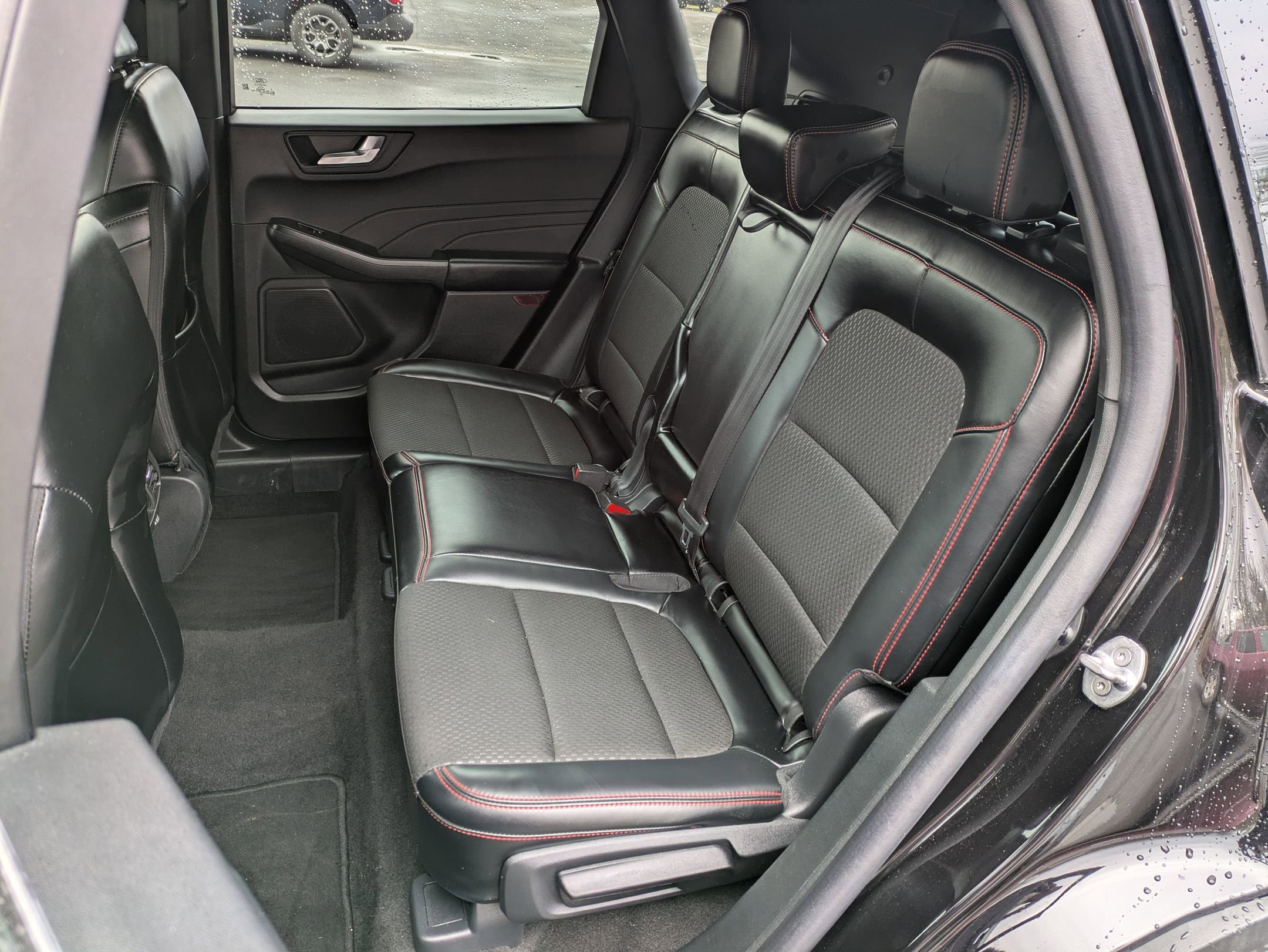 Certified 2025 Ford Escape ST-Line Select AWD/4WD image 17