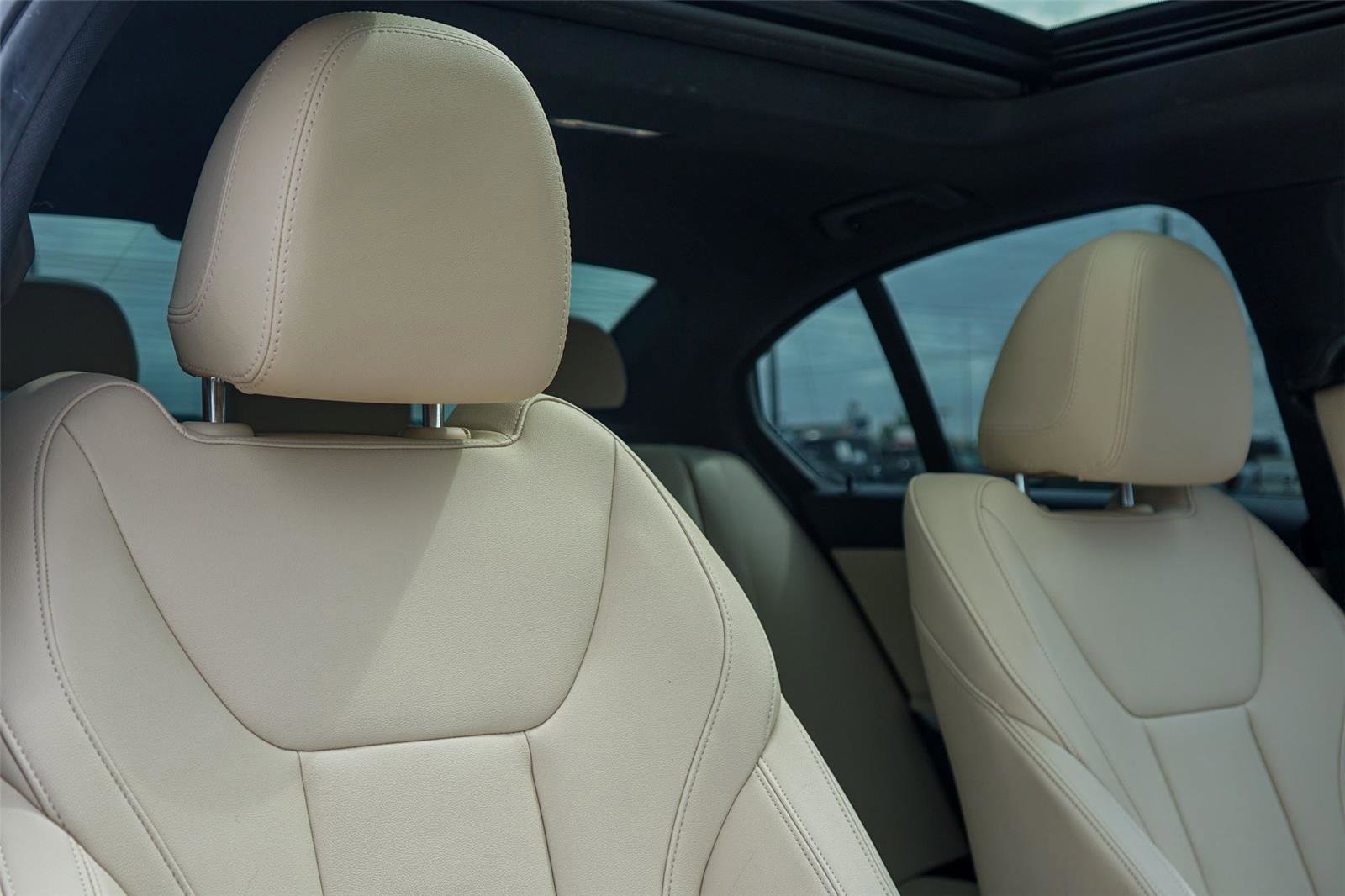 Used 2019 BMW 330i Sedan RWD image 30