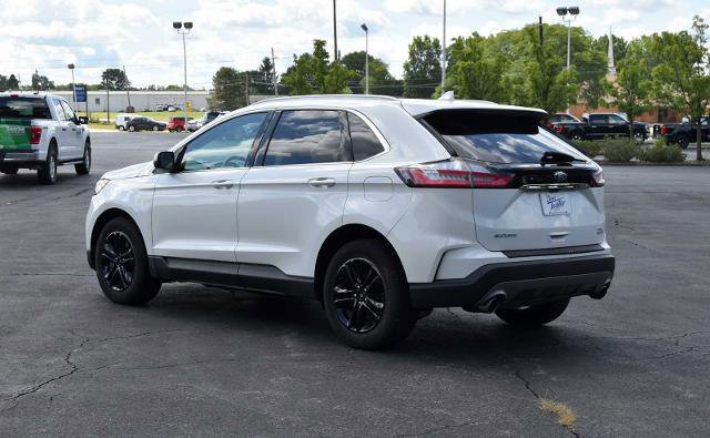 Certified 2020 Ford Edge SEL image 3
