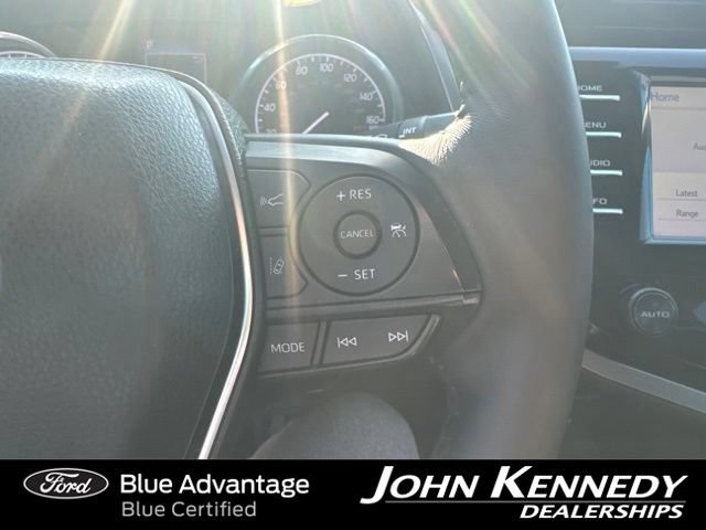 Used 2018 Toyota Camry SE w/ Convenience Package FWD image 14