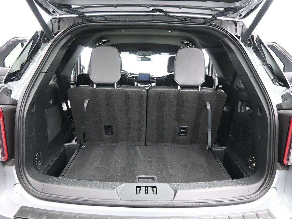 Certified 2023 Ford Explorer ST-Line w/ Class IV Trailer Tow Package image 53