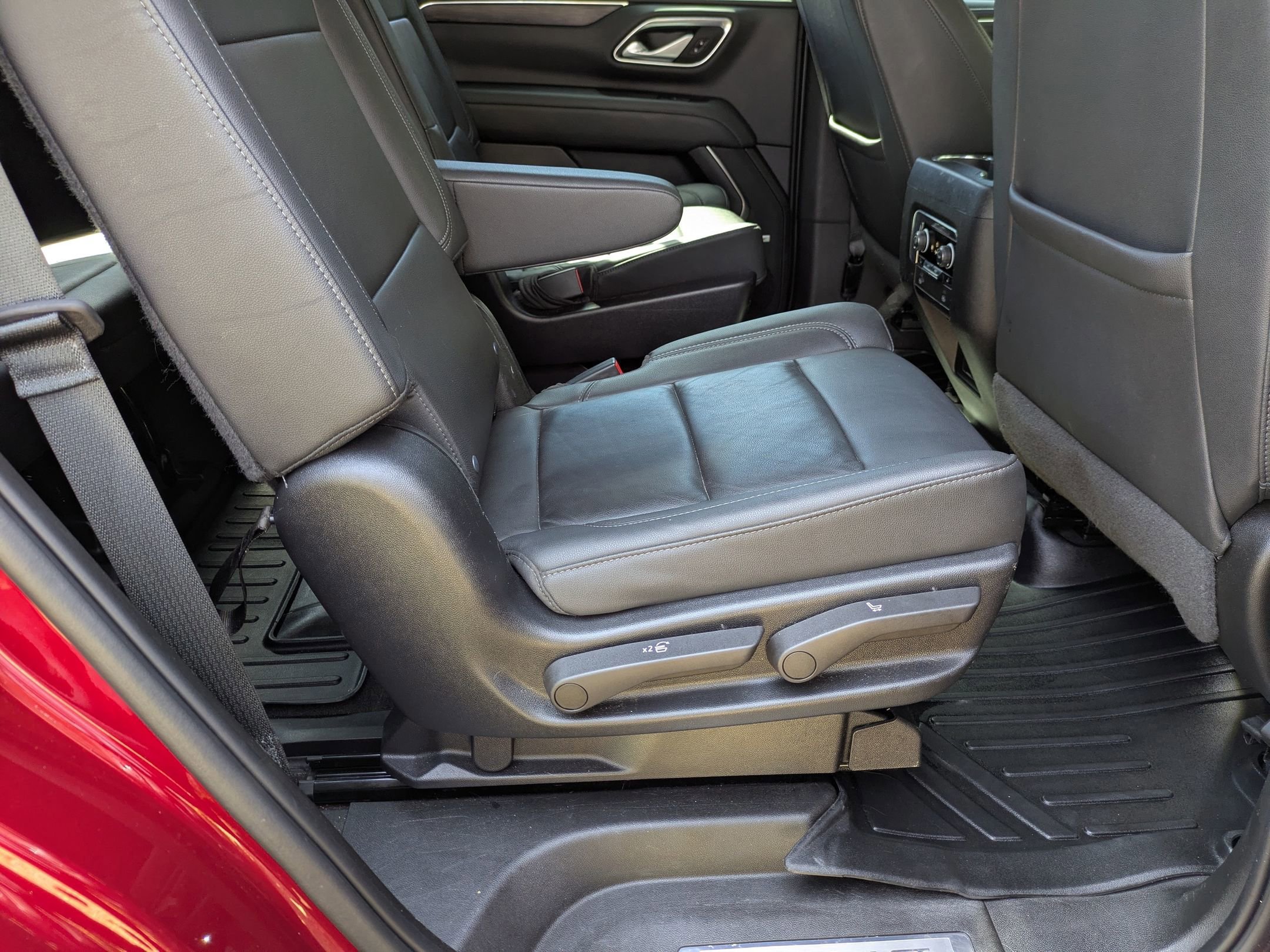 Used 2022 Chevrolet Tahoe Z71 w/ Z71 Off-Road Package image 40