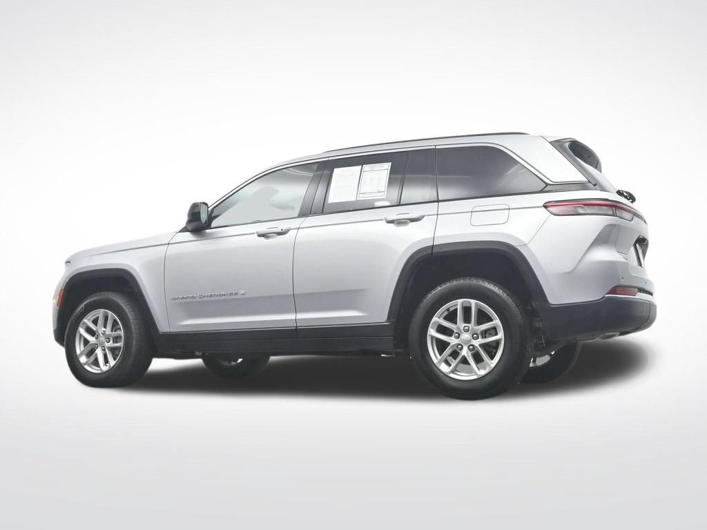 Used 2025 Jeep Grand Cherokee Laredo X AWD/4WD image 46